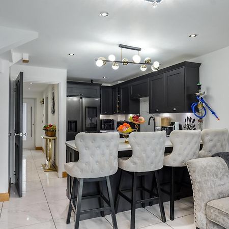 Luxurious 4 Bedroom House ลิเวอร์พูล ภายนอก รูปภาพ